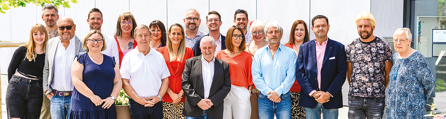 photo de groupe des candidats de la liste PS Maieur pour Awans - élections communales -Belgique 2024